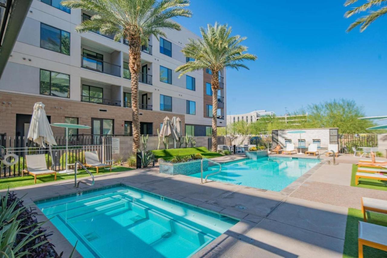 Charming 1Bd - Pool, Gym, Parking, W-D - Sleeps 4 Apartment Tempe Exterior photo